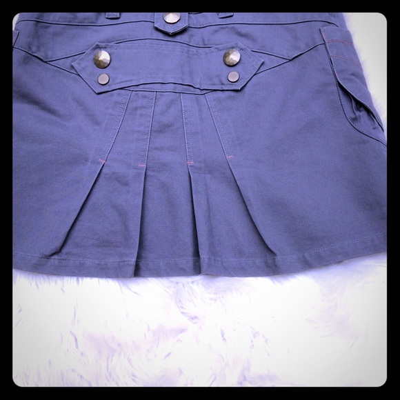 ♥️Military Style Skirt with Coordinating Lining - Picture 3 of 6